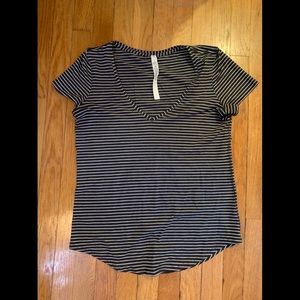 Lululemon Love Tee V